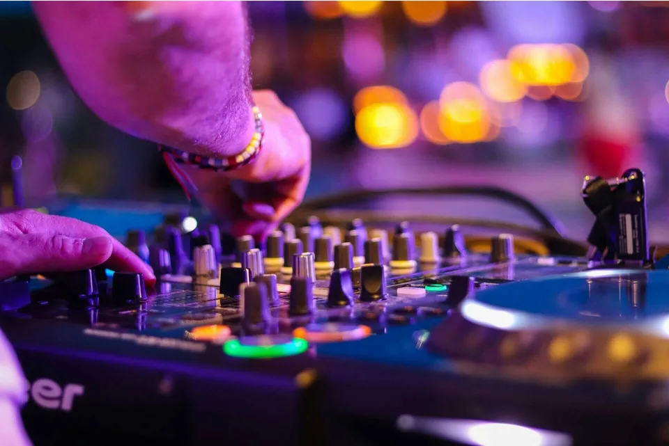 Montreal Wedding/Event DJ Services